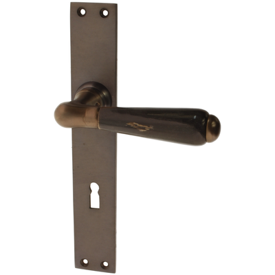 Türbeschlag aus Messing, schlichtes Design | braun