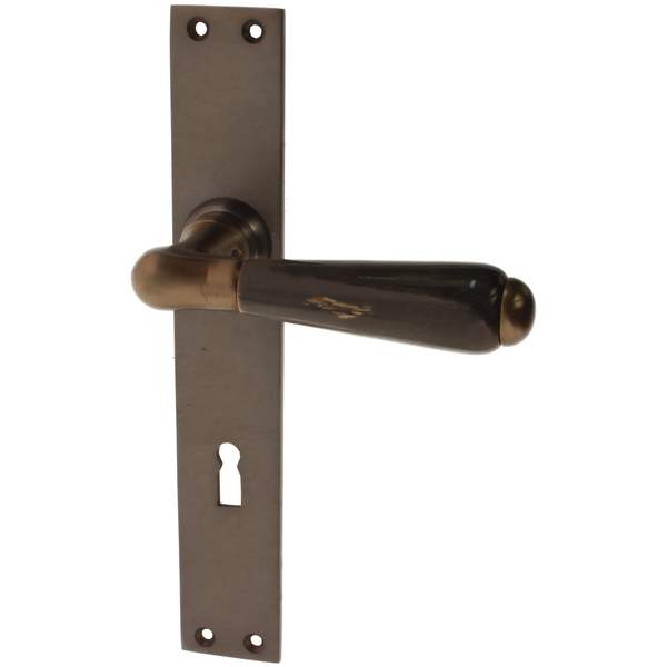 Türbeschlag aus Messing, schlichtes Design | braun